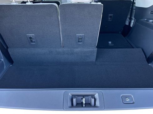 New 2026 Ford Expedition Active image 17