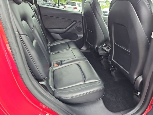 Used 2021 Tesla Model Y Long Range AWD/4WD image 15