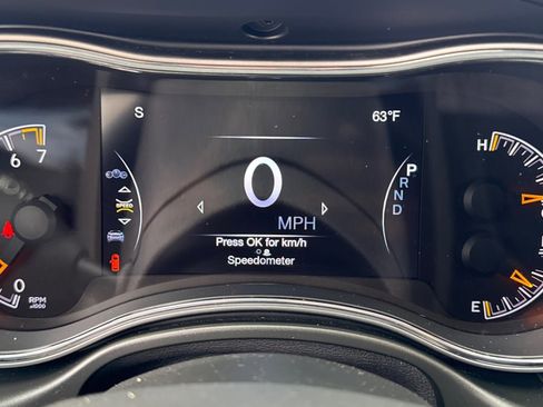 Used 2022 Jeep Grand Cherokee Limited image 15