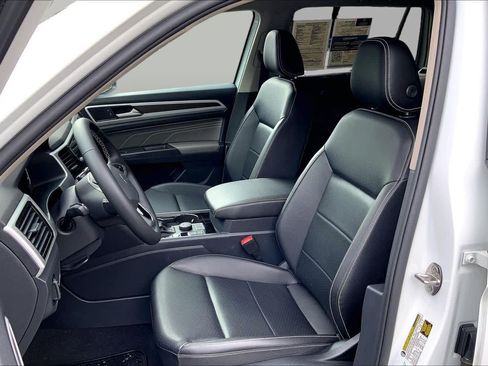 Used 2023 Volkswagen Atlas SE AWD/4WD image 9