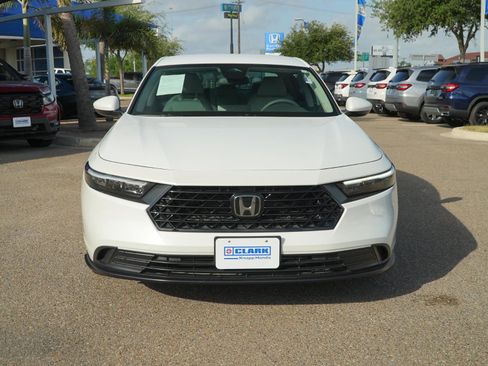 Used 2023 Honda Accord LX image 2