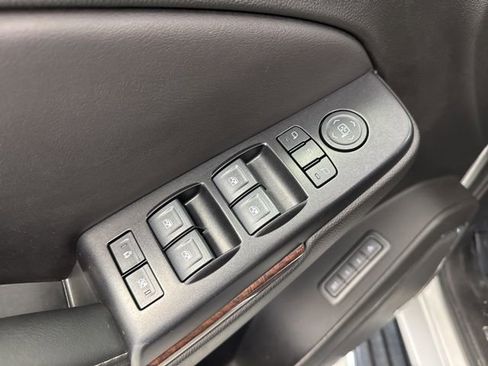 Used 2018 GMC Yukon SLT image 22