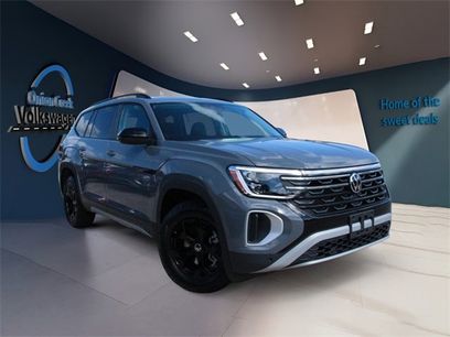 New 2025 Volkswagen Atlas Peak Edition SE