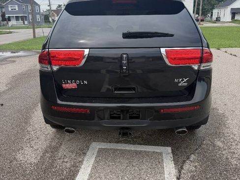 Used 2014 Lincoln MKX AWD w/ Equipment Group 102A image 3