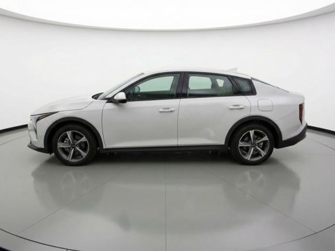 Used 2025 Kia K4 LXS image 5