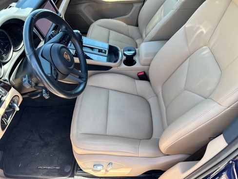 Used 2024 Porsche Macan w/ Smoking Package AWD/4WD image 27