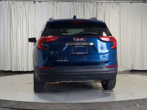 Used 2020 GMC Terrain SLE w/ Driver Convenience Package FWD image 9