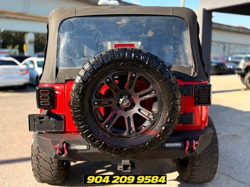 Used 2018 Jeep Wrangler Unlimited Sport AWD/4WD image 6