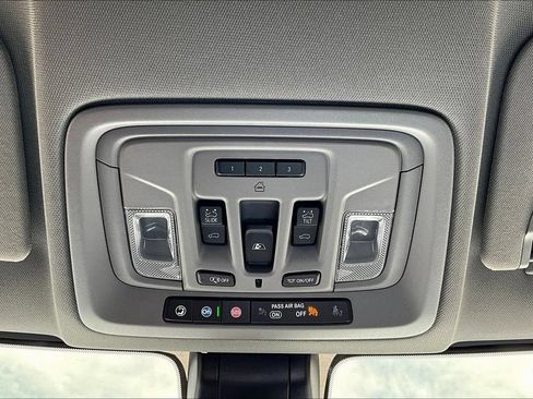 Used 2020 GMC Sierra 1500 SLT w/ SLT Premium Plus Package AWD/4WD image 16
