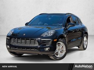Used 2018 Porsche Macan Sport Edition video 1