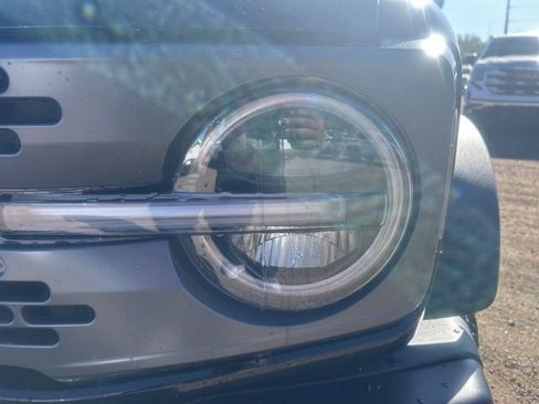 Used 2025 Ford Bronco Badlands w/ Sasquatch Package AWD/4WD image 9