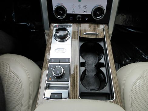 Used 2020 Land Rover Range Rover HSE image 47