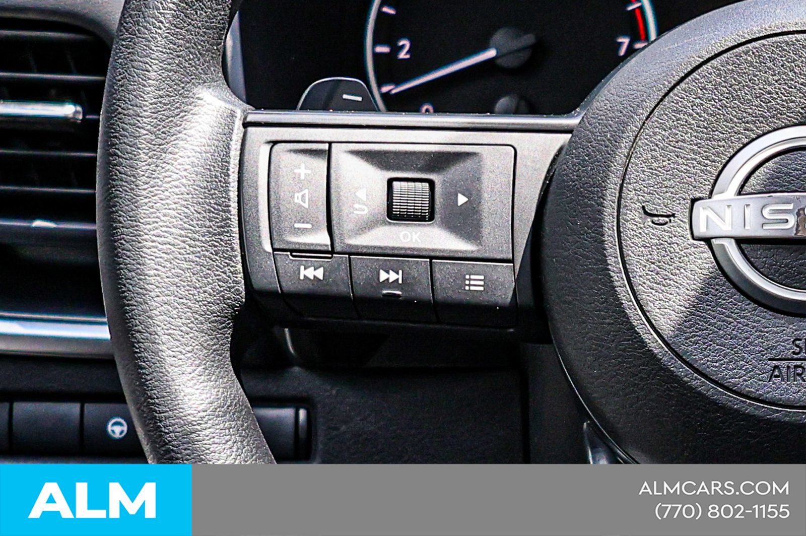 Used 2024 Nissan Rogue SV AWD/4WD image 26