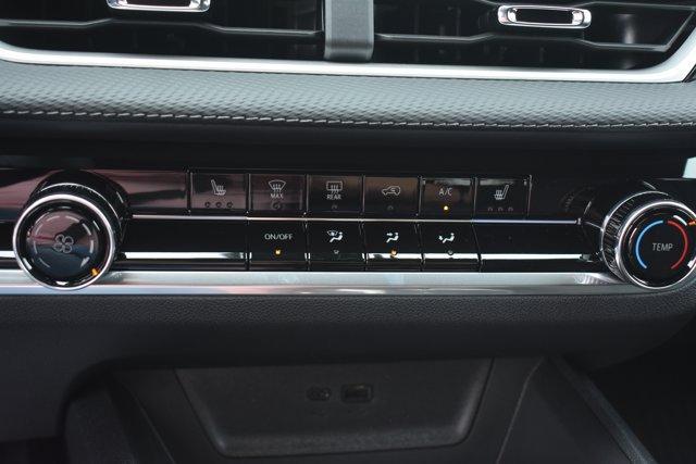 New 2027 Chevrolet Equinox LT w/ Safety and Technology Package FWD image 25