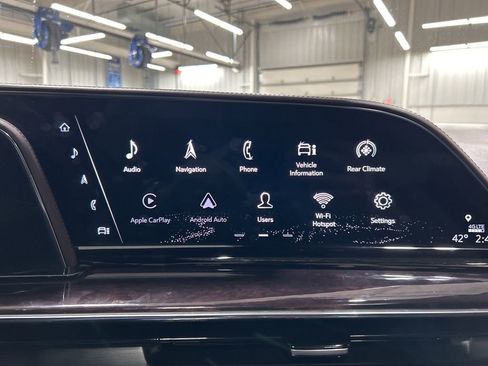 Used 2021 Cadillac Escalade Sport Platinum w/ LPO, ONYX Package image 20