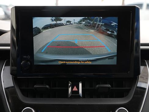 Used 2023 Toyota Corolla LE FWD image 25