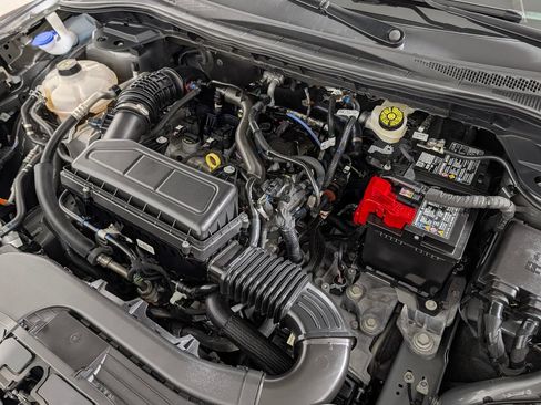 Certified 2025 Ford Escape ST-Line FWD image 7