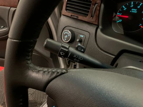 Used 2011 Chevrolet Impala LT image 24