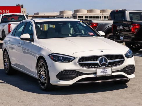 Used 2025 Mercedes-Benz C 300 Sedan image 3