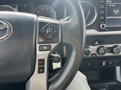 Used 2020 Toyota Tacoma 4x4 Double Cab image 10