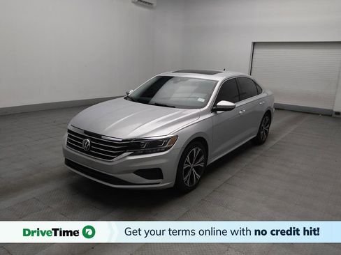 Used 2021 Volkswagen Passat 2.0T SE image 1