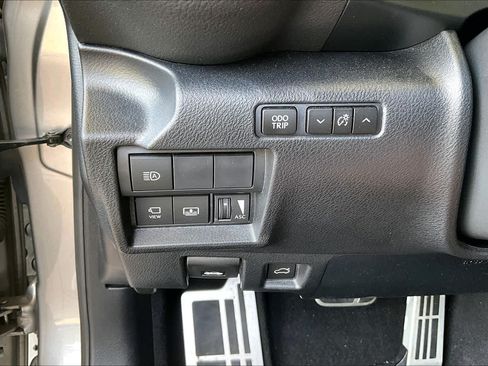 Used 2023 Lexus IS 350 F Sport RWD image 34