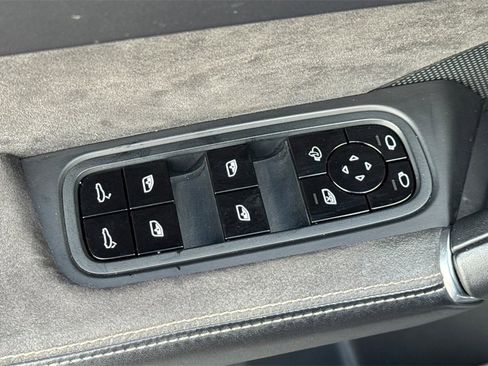 Used 2021 Porsche Cayenne GTS image 15