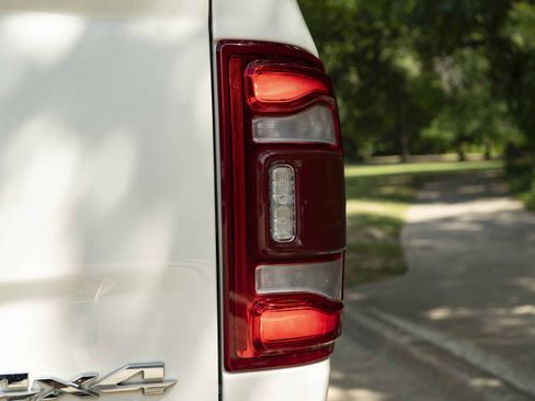 Used 2022 RAM 2500 Limited AWD/4WD image 13