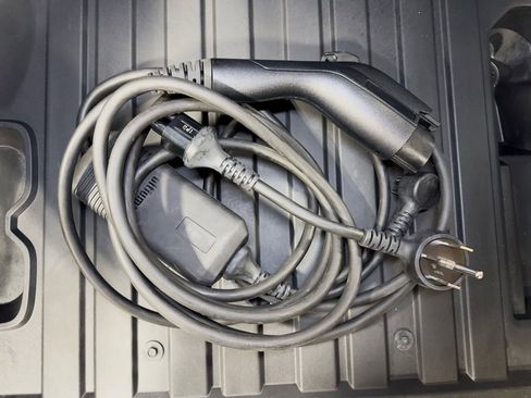 Used 2025 GMC Sierra EV Denali image 6