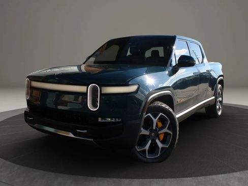 Used 2022 Rivian R1T Adventure image 2