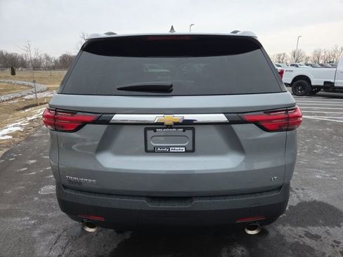 Used 2023 Chevrolet Traverse LT image 7