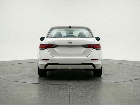 Used 2025 Nissan Sentra SV image 7