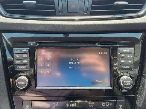 Used 2017 Nissan Rogue SV w/ SV Premium Package AWD/4WD image 22