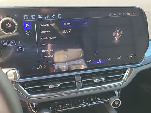 New 2026 Chevrolet Equinox EV LT w/ LPO, Blackout Package FWD image 31
