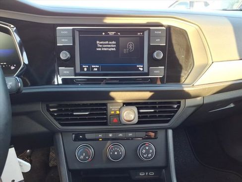 Used 2024 Volkswagen Jetta S image 10