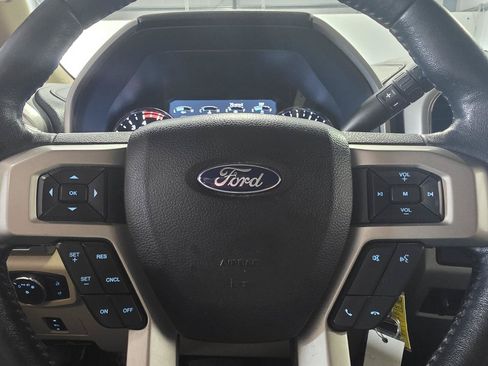 Used 2020 Ford F250 Lariat w/ Lariat Value Package AWD/4WD image 17