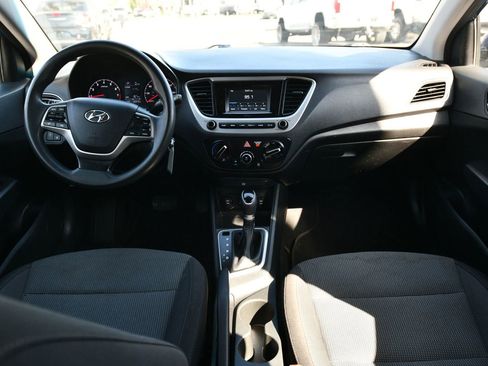 Used 2019 Hyundai Accent SE FWD image 19