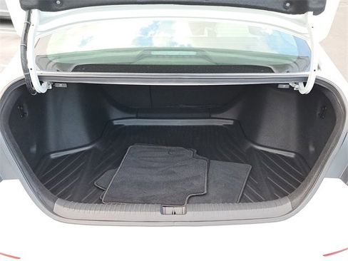 Certified 2023 Honda Accord EX image 9