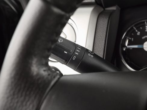 Used 2014 Ford F150 Lariat w/ Equipment Group 502A Luxury image 30