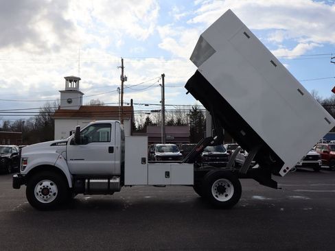 New 2027 Ford F750 2WD Regular Cab Super Duty image 20