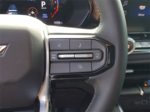 Used 2024 Chevrolet Colorado LT w/ LT Convenience Package II image 21