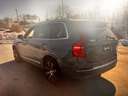 Used 2023 Volvo XC90 B6 Ultimate w/ Lounge Package image 2