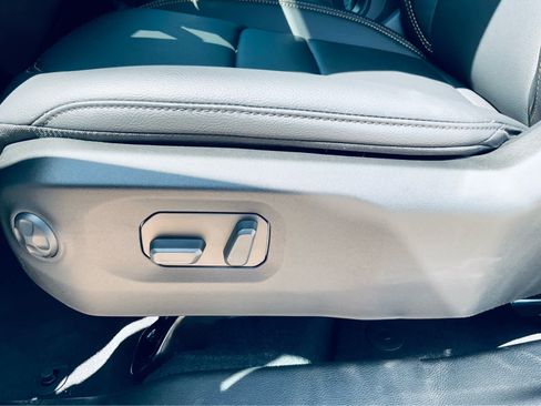 Used 2025 Jeep Wrangler Sahara w/ Technology Group image 48