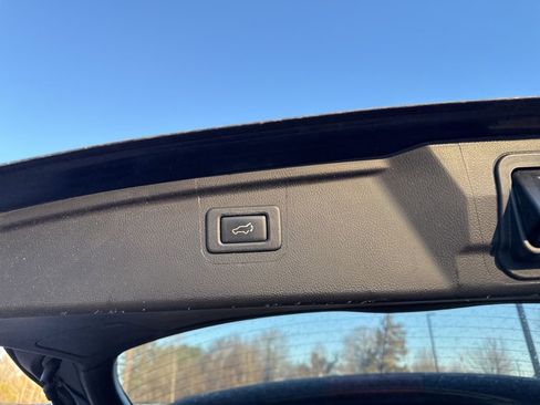 Used 2018 Subaru Outback 3.6R Touring w/ Protection Package #1 image 11