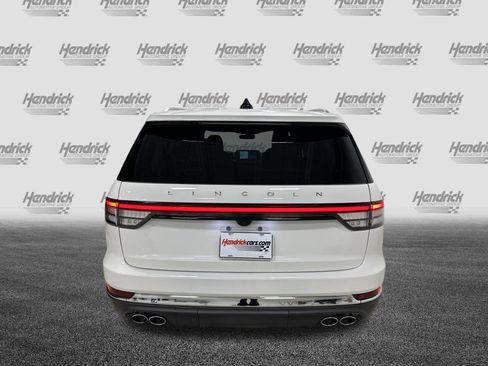 Used 2025 Lincoln Aviator Reserve AWD/4WD image 9