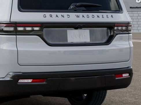 New 2025 Jeep Grand Wagoneer Series III w/ Rear Seat Video Group 1 AWD/4WD image 14