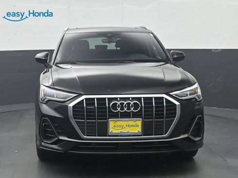 Used 2025 Audi Q3 2.0T Premium AWD/4WD image 2
