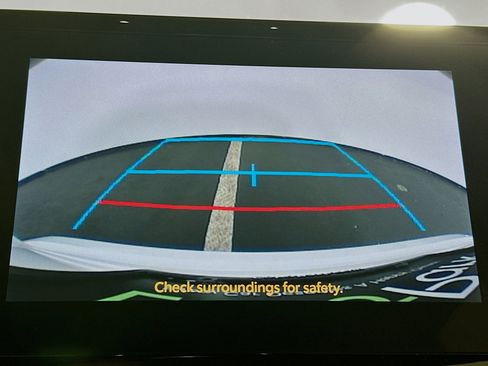 Used 2023 Toyota Corolla SE image 22