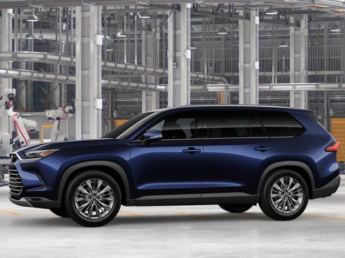 New 2026 Toyota Grand Highlander AWD image 3
