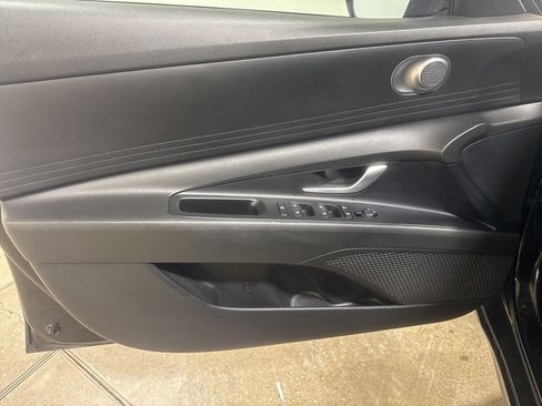 Used 2023 Hyundai Elantra SEL FWD image 16